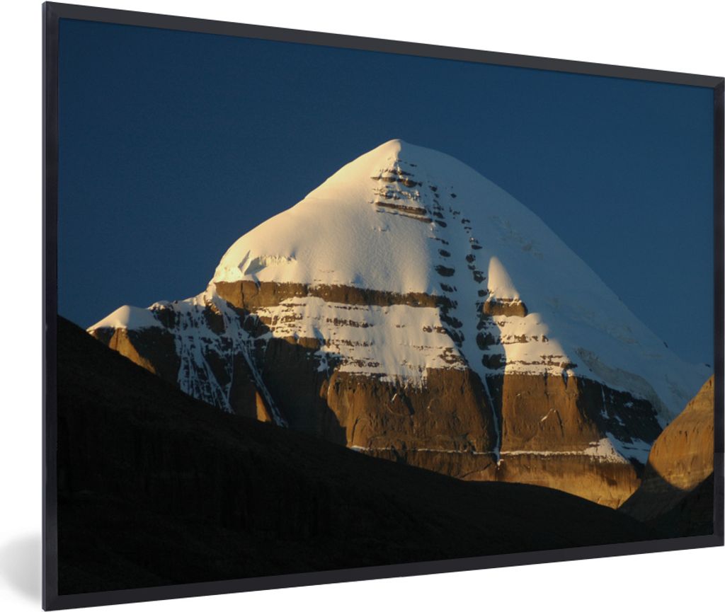 MuchoWow MuchoWow Gerahmtes Poster Sonnenstrahlen, die auf den Gipfel des Berges Kailash in Tibet fallen 60x40 cm - Poster mit zchwarzem Bilder...