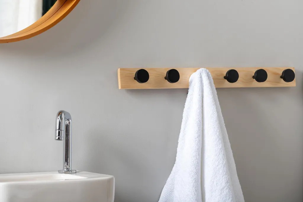 Appendiabiti da parete KNOBS, 60 cm - 3