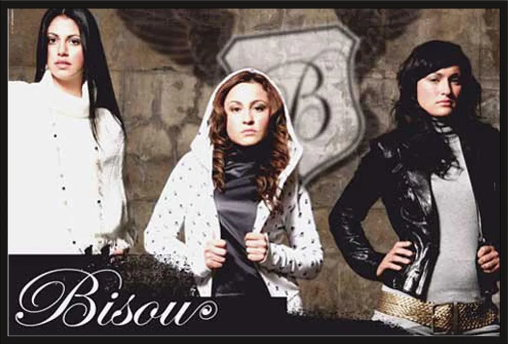 Cadre Noir Interchangeable Shinsuke avec Poster Bisou Girls et Acrylique