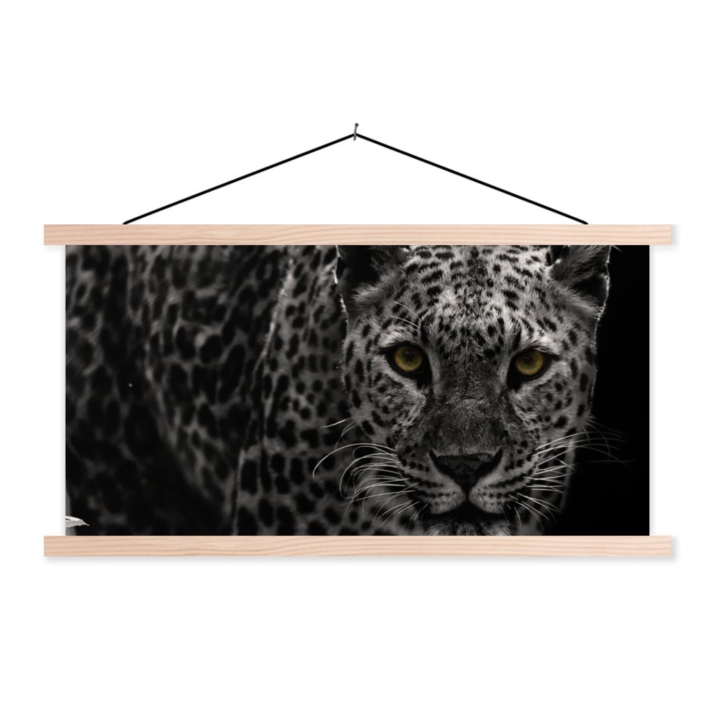 MuchoWow Textilposter Leopard - Schwarz - Weiß 120x60 cm mit holzfarbenen Rahmen - Klemmleiste