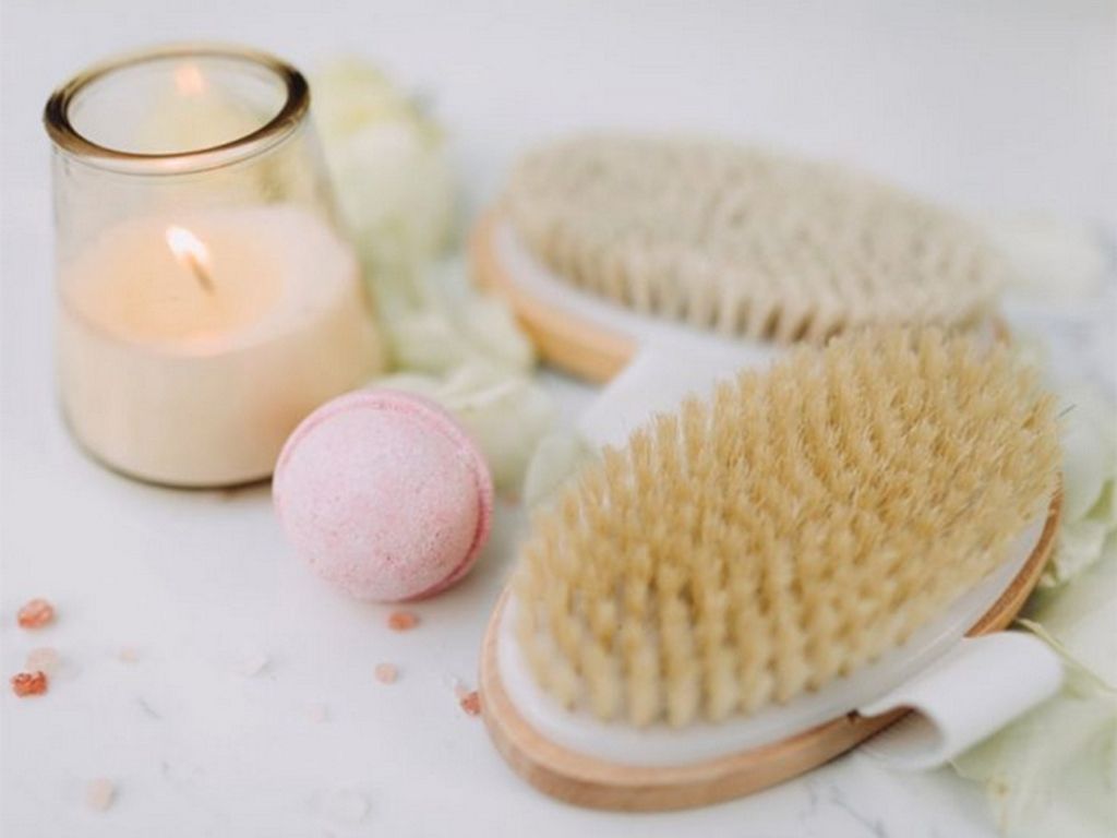 GNAUMORE Körperbürste Aus Holz – Trockenbürste Gegen Cellulite, Peeling, 10,5 Cm Durchmesser
