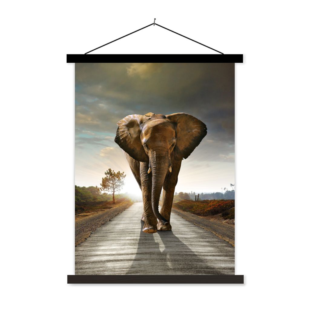 MuchoWow Textilposter Elefant - Straße - Tiere - Sonnenuntergang - Landschaft 120x160 cm mit schwarzem Rahmen - Magnetischer