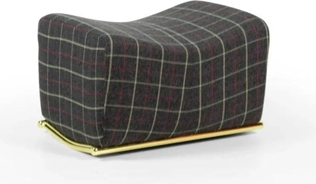 Banc rembourré design pour salon et aménagement intérieur contemporain