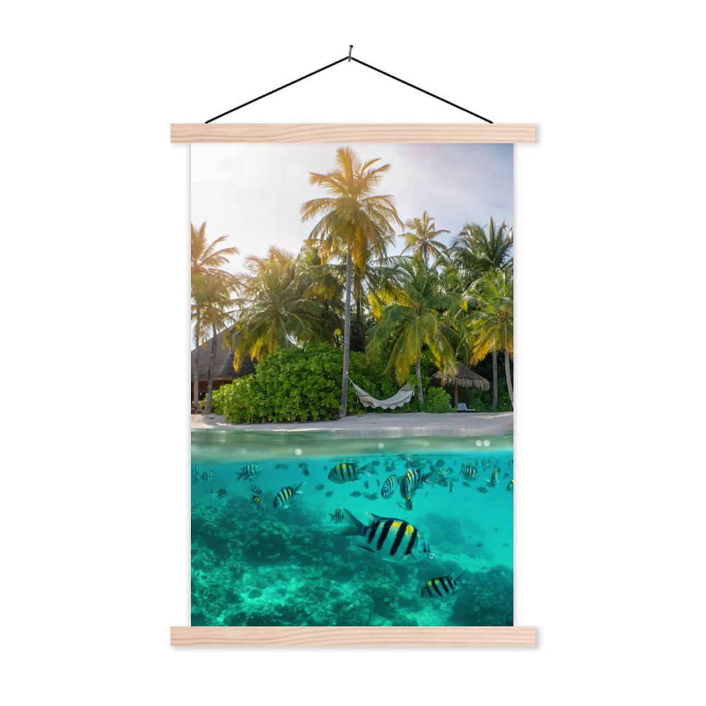 MuchoWow Textilposter Strand - Meer - Fisch - Insel 120x180 cm mit holzfarbenen Rahmen - Textil-Plakat
