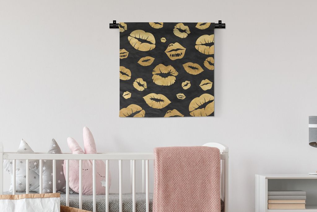 MuchoWow Wandteppich Wandbehang Muster - Kuss - Gold - Schwarz 60x60 cm Tapisserie Dekoration Wandtuch - Dekorationen - Wand Decke
