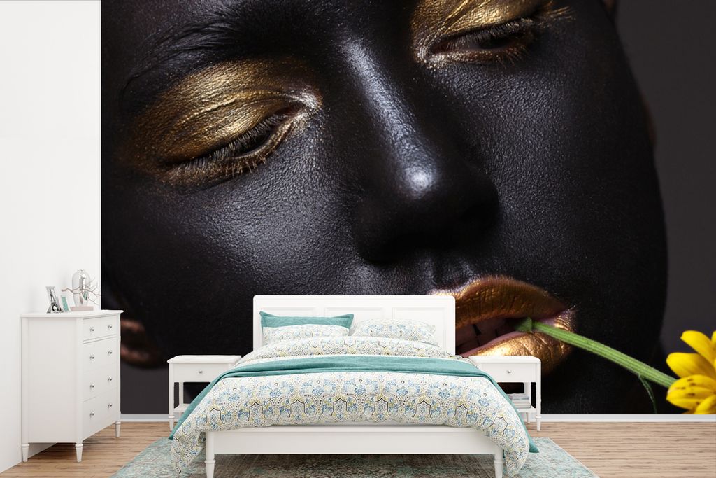 MuchoWow Fototapete für Wohnzimmer oder Schlafzimmer Wandtapete Vinyl Motivtapete Frau - Blumen - Gold - Schwarz - 330x220 cm - Fototapeten