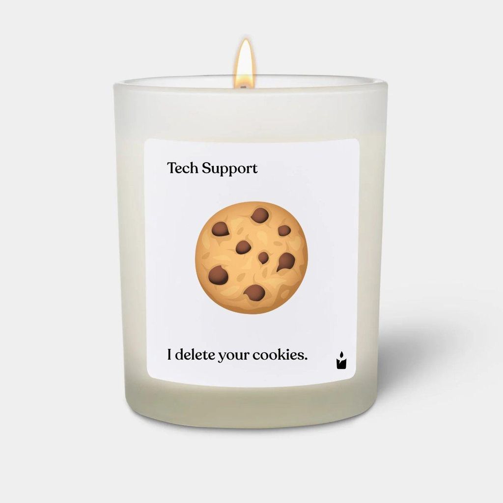 ChattyCandles Duftkerze Weiss Woody Tech Support. I delete your cookies.