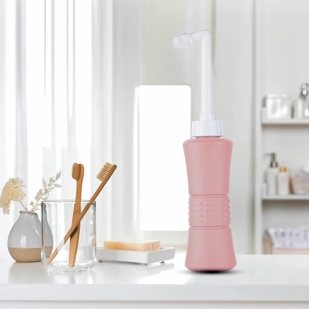 Bidet Portable 500ml Rose : Peri Bouteille avec Sac et Couvercle Étanche