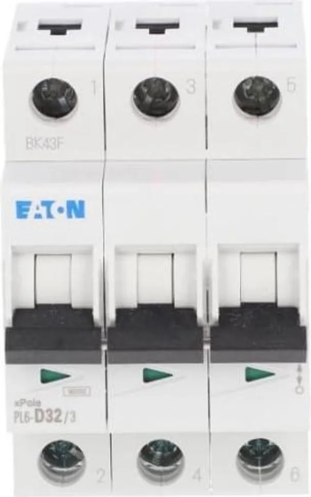 Disjoncteur magnéto-thermique triphasé 32A courbe D 6kA série PL6 Eaton