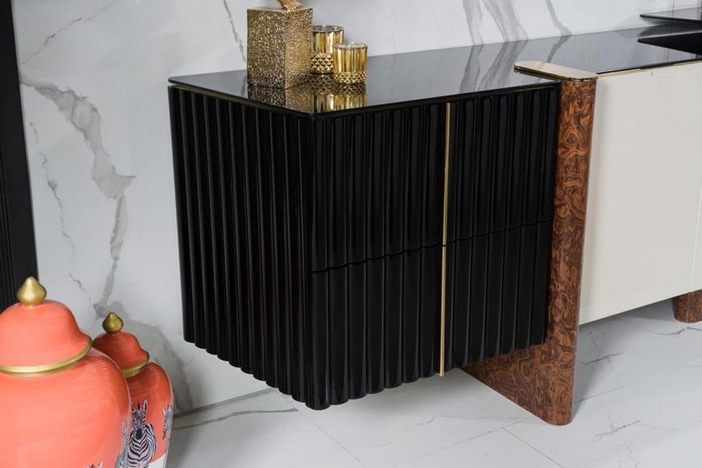 Konsole mit Spiegel – Für mehr Stil und Stauraum im Flur oder Eingangsbereich.