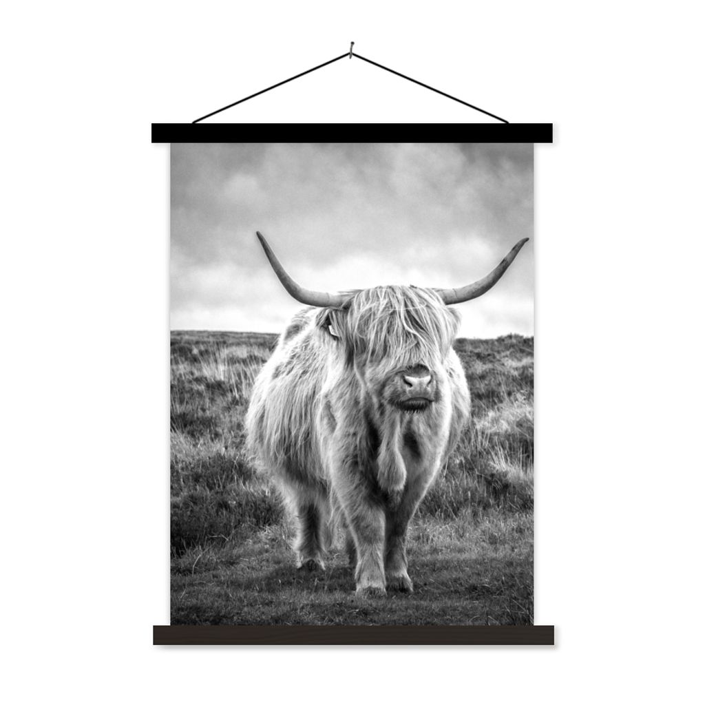 MuchoWow Textilposter Schottischer Hochländer - Tiere - Wolken - Kuh - Natur 60x80 cm mit schwarzem Rahmen - Plakathalter