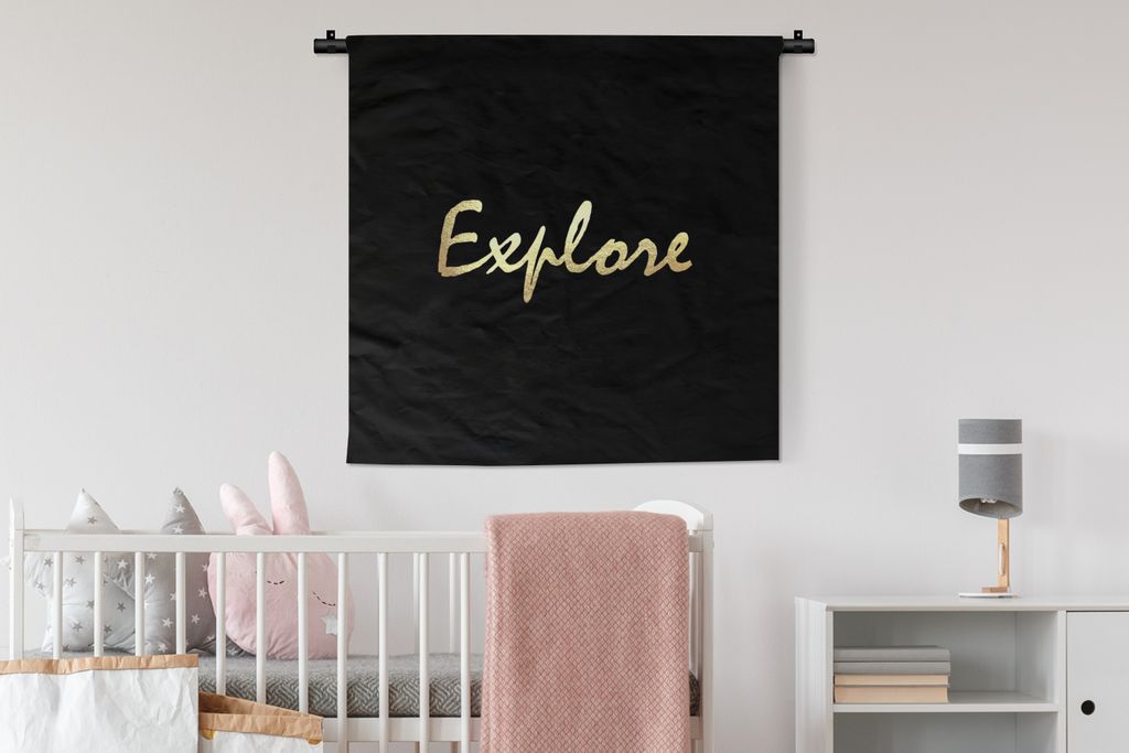 MuchoWow Wandteppich Wandbehang Zitat - Reisen - Gold - Schwarz 90x90 cm Tapisserie Dekoration Wandtuch - Wandaufhänger