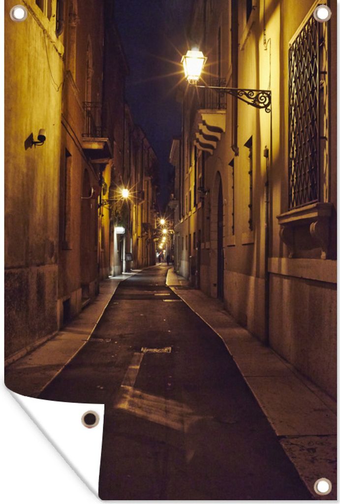 MuchoWow 40x60 cm Outdoor-Poster Gartendeko Sichtschutz Garten Poster für den Garten Enge Straße in Verona, Italien, in der Abenddämmerung