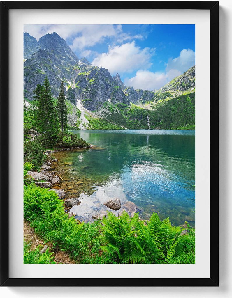 Bewaldete Berglandschaft– Wandbild mit Rahmen – Gerahmtes Produktbild 
