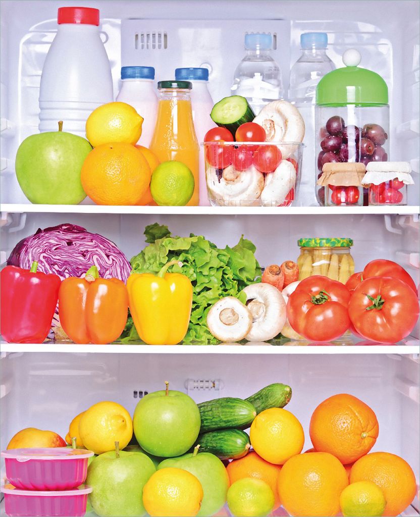 Wallario Magnet für Kühlschrank / Geschirrspüler, magnetisch haftende Folie - 60 x 80 cm, Motiv: Offener gefüllter Kühlschrank