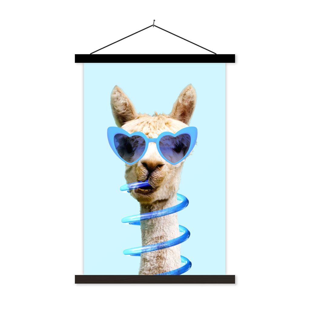 MuchoWow Textilposter Lama - Sonnenbrille - Blau - Tier 60x90 cm mit schwarzem Rahmen - Poster Wohnzimmer