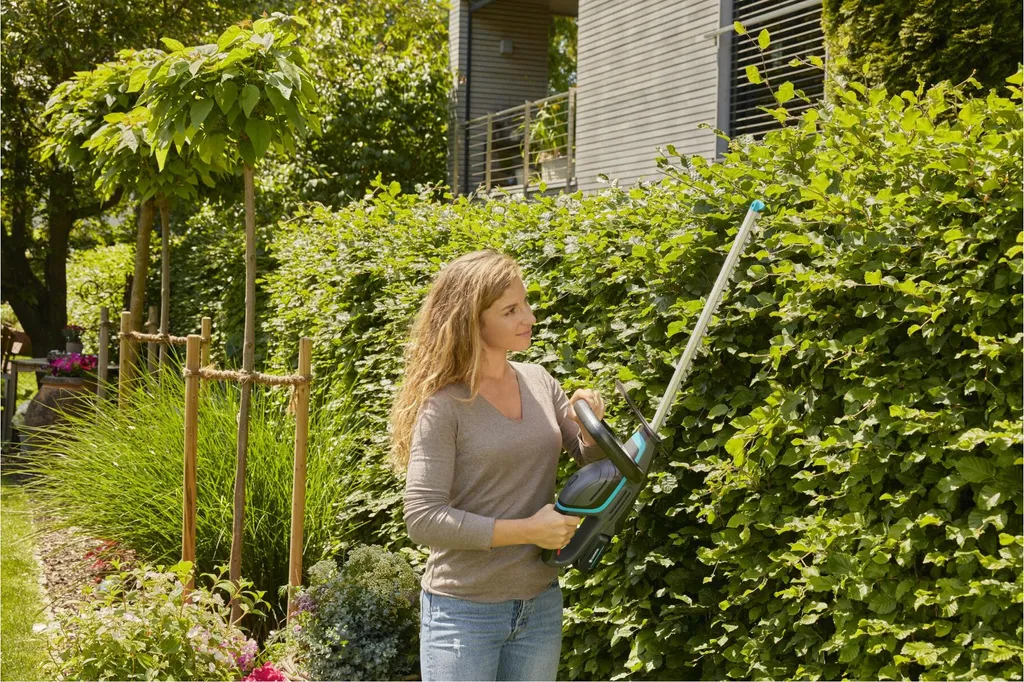 Gardena 14730-55 ComfortCut | Tagliasiepi Wireless 18V P4A Solo - 21