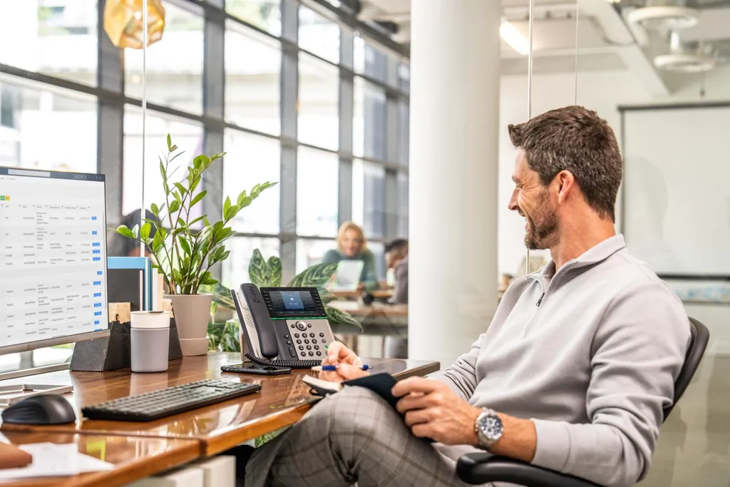 Poste Téléphonique IP Poly Edge E500 Compatible PoE avec Combiné Filaire - 2