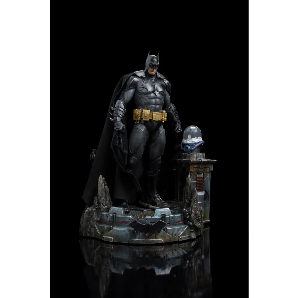 Statue Iron Studios DC Comics Batman Unleashed 1/10 Deluxe Art Scale - 3