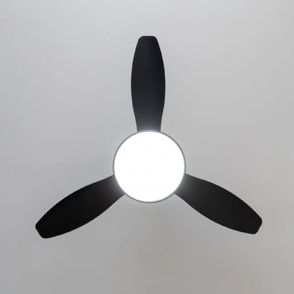 Ventilateur de plafond moderne avec télécommande et LED intégrée 32W