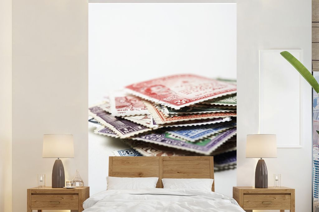 MuchoWow Fototapete für Wohnzimmer oder Schlafzimmer Wandtapete Vinyl Motivtapete Stapel von Postwertzeichen - 225x350 cm - Schlafzimmer tapete