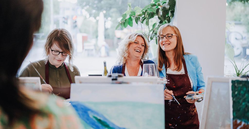 mydays Weinprobe & Malsession Frankfurt (Ginnheim); Erlebnis verschenken oder selbst erleben; Gutschein für 1 Person(en)