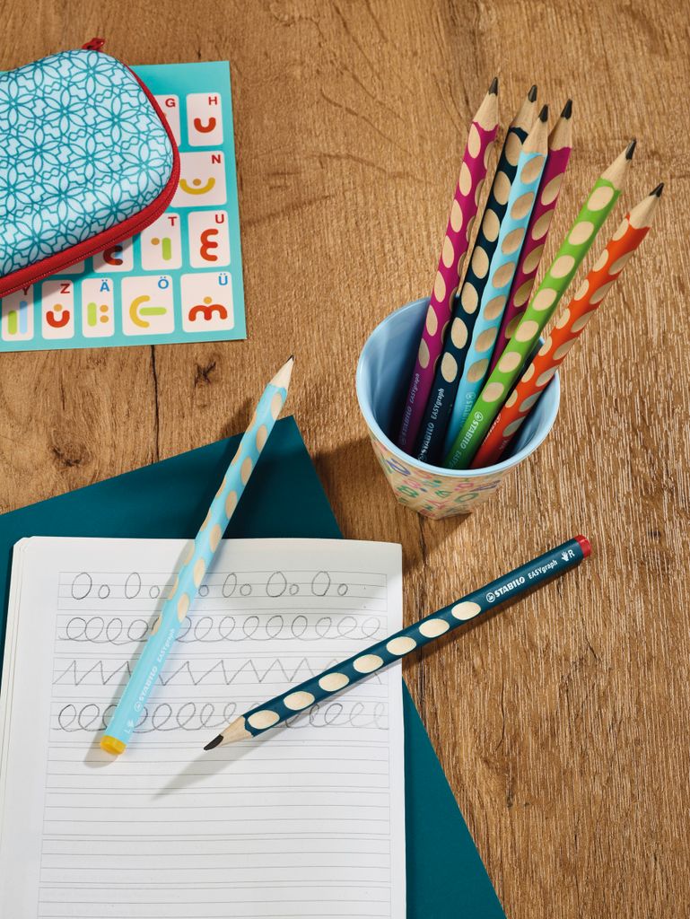 Ergonomischer Dreikant-Bleistift für Rechtshänder - STABILO EASYgraph in pink - Einzelstift - Härtegrad 2B