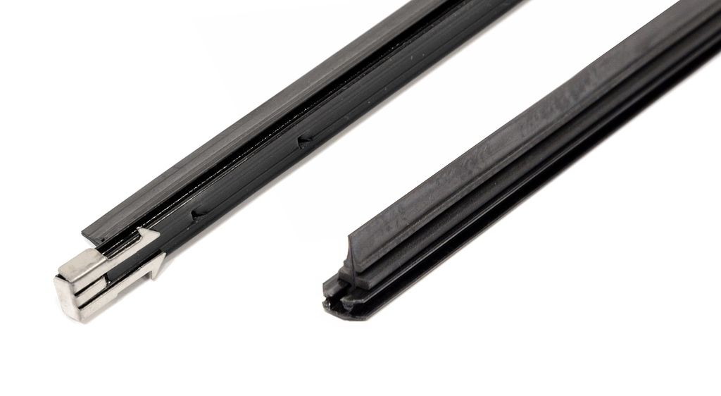 Spazzole tergicristallo di ricambio (710 mm, 2 pezzi) Immagine del prodotto 