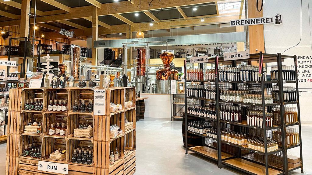 Jochen Schweizer Brennerei-Führung Mönchhagen (inkl. Tasting) für 2; Erlebnis verschenken oder selbst erleben; Gutschein gültig für 2 Person ...