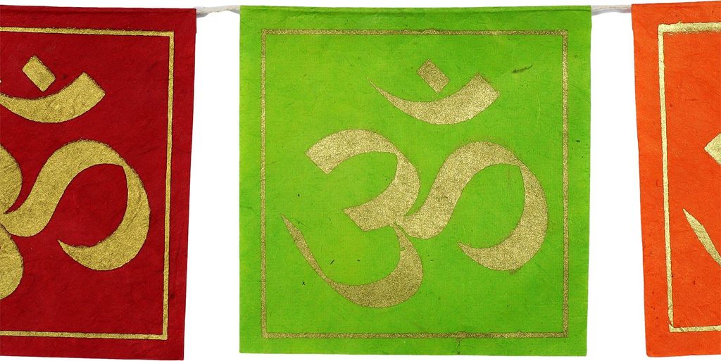 Gebetsflagge Om Papier 11x11cm bunt Fahnenkette Girlande Chakrafarben