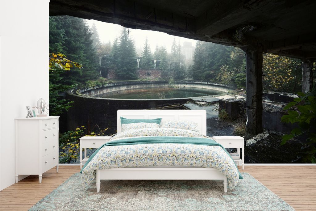 MuchoWow Fototapete für Wohnzimmer oder Schlafzimmer Wandtapete Vinyl Motivtapete Verlassene Fabrik im Wald - 435x260 cm - Kinderzimmer