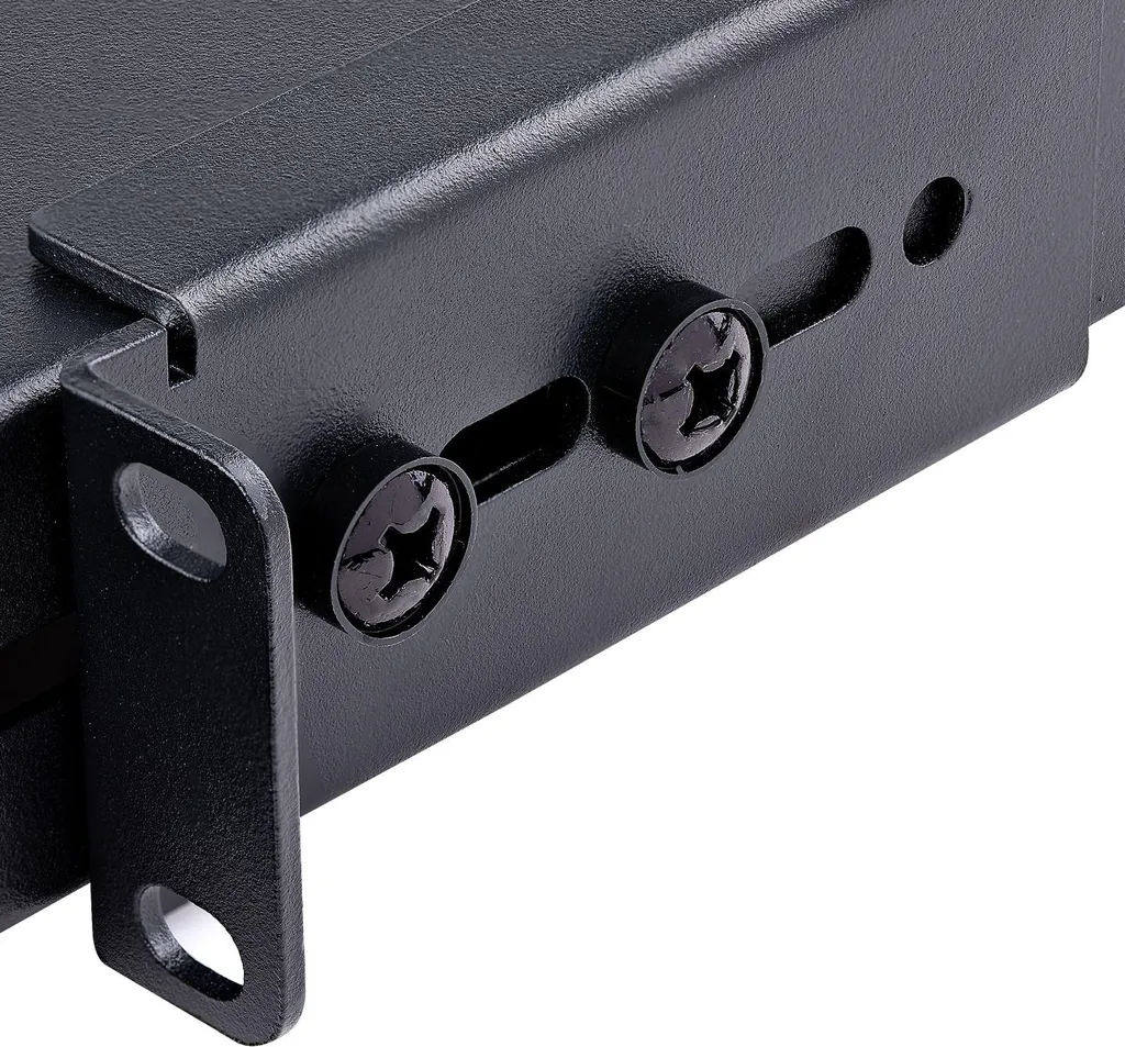 StarTech.com Étagère de Rack 1U Ventilée Réglable 150kg - Noir Acier - 9