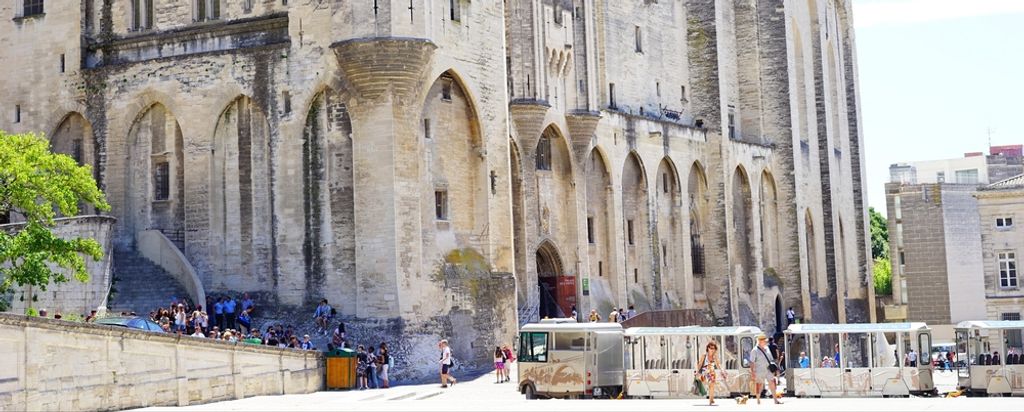 hansepuzzle 65646 - Palais des Papes Panorama-Puzzle 2000 Teile | Orte Puzzle, 2028 Teile, Orte, 60,0 x 46,0cm mit hochwertiger Aufbewahrung, Karto...