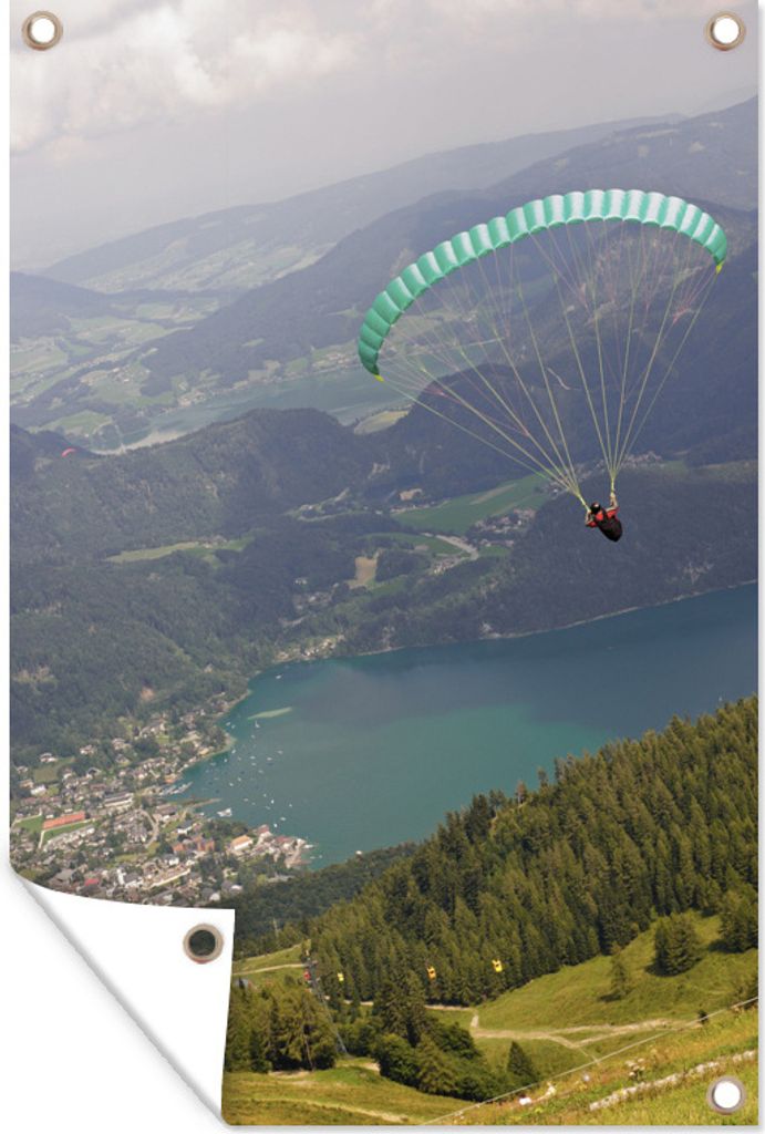MuchoWow 60x90 cm Outdoor-Poster Gartendeko Sichtschutz Garten Poster für den Garten Eine Person fliegt mit dem Gleitschirm über die Berglandsc...