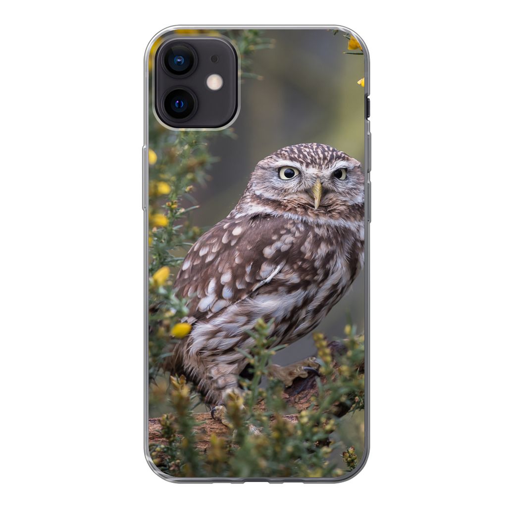 MuchoWow Handyhülle Schutzhülle Hülle für iPhone 12 mini Eine kleine braune Eule sitzt da und starrt nach vorne Silikon Softcase Handy Hülle...