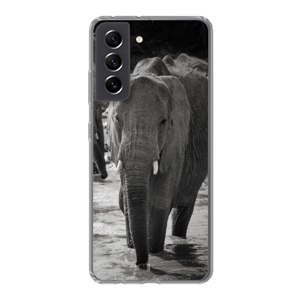 MuchoWow Handyhülle Schutzhülle Hülle für Samsung Galaxy S21 FE Elefant - Tiere - Wasser - Schwarz und weiß Silikon Softcase Handy Hülle - ...