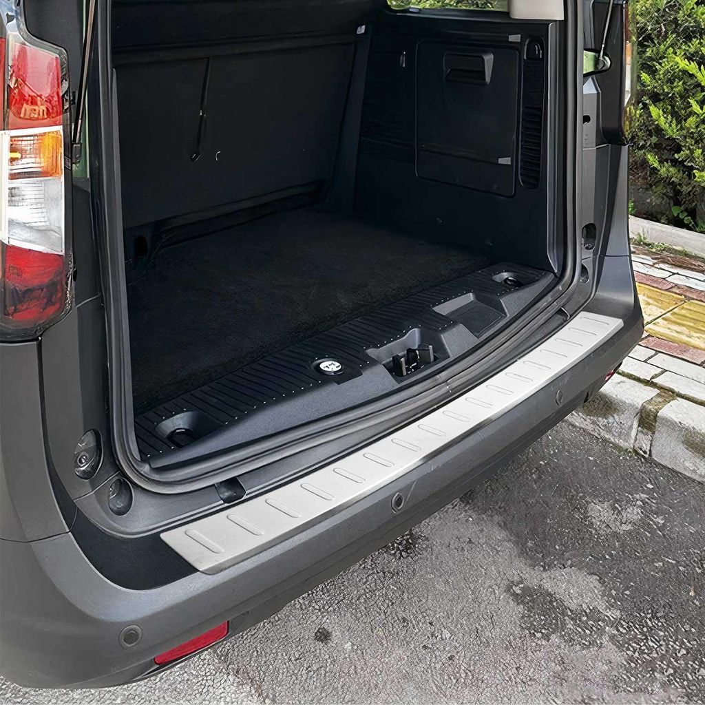 Protezione paraurti per Ford Tourneo Courier 2023-2025 in Immagine del prodotto 