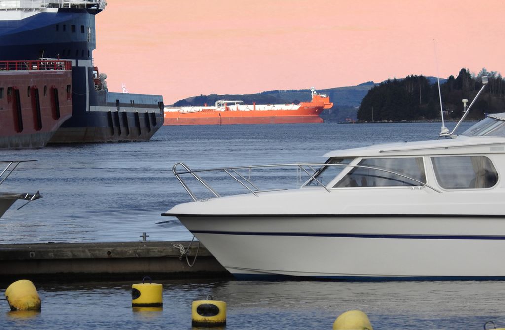 hansepuzzle 71978 - Hafen Puzzle, 500 Teile, Orte, 46,0 x 30,0cm mit hochwertiger Aufbewahrung, Kartonbox und wiederverschließbarem Beutel