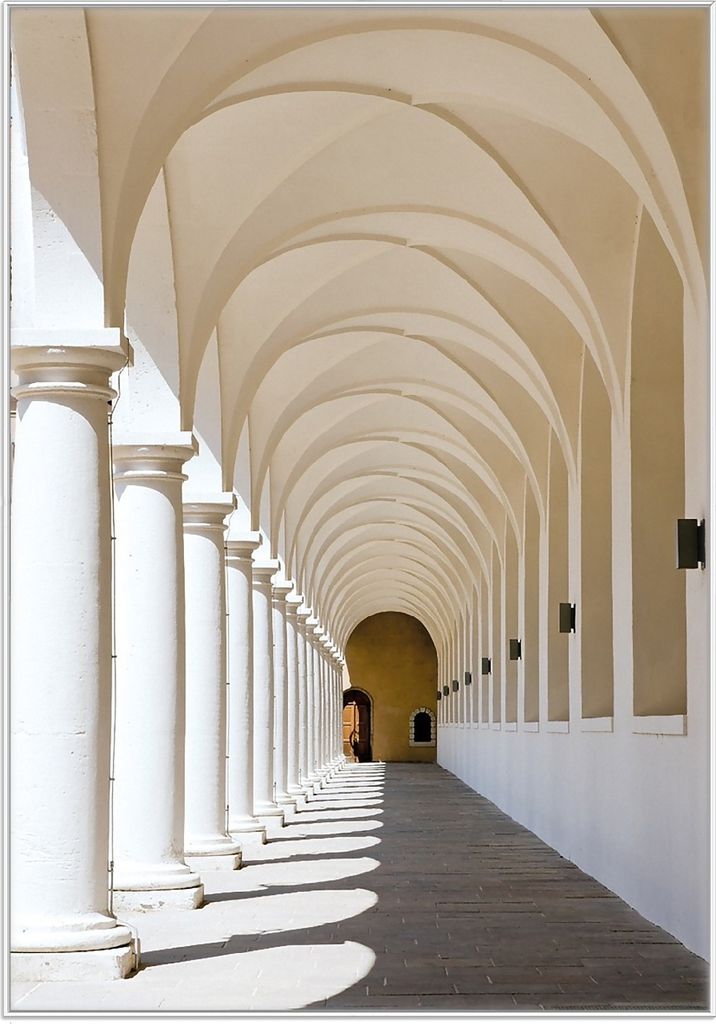 Wallario Wandbild Gewölbegang, Größe: 70,30 x 100,30 cm, Poster mit weißem Kunststoffrahmen