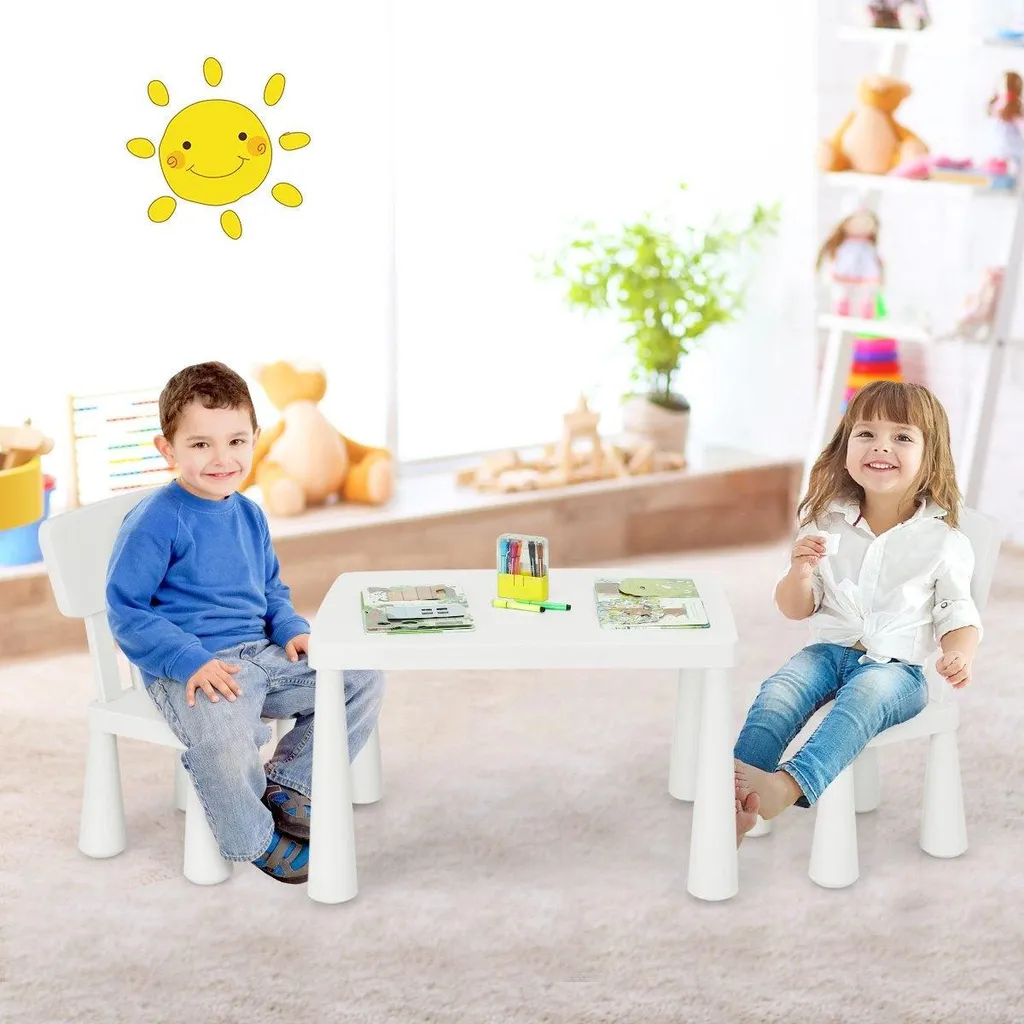 Mobilier enfant lavable facile à déplacer avec table et 2 chaises blanches