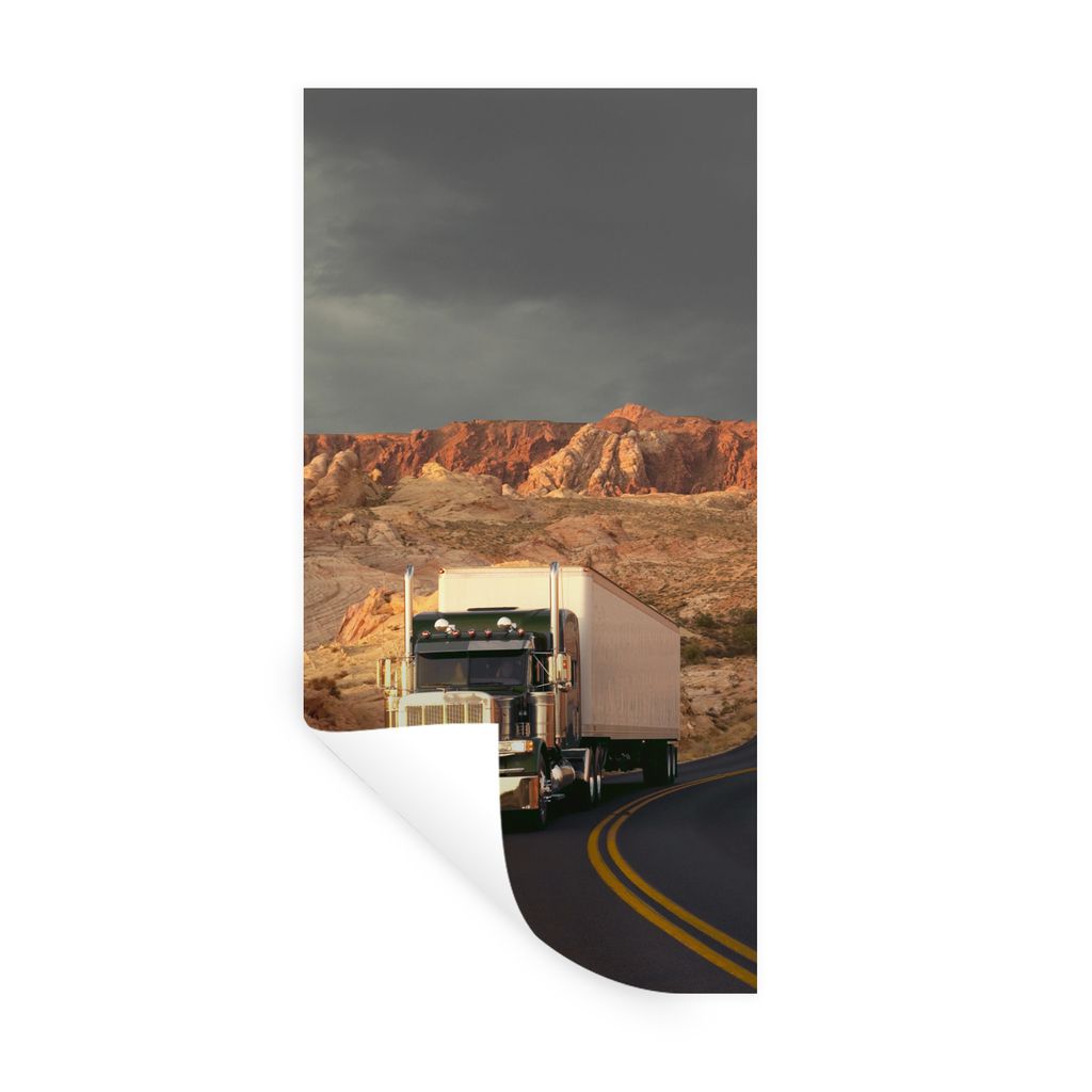 MuchoWow Wandtattoo Wandsticker Wandaufkleber Lkw-Fahrten in schöner Umgebung 40x80 cm Selbstklebend und Repositionierbar - Repositionierbar - W...