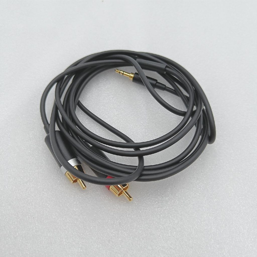 AmazonBasics PBH-19822, 3.5mm, Samec, 2 x RCA, Samec, 2,4 Obrázok produktu 