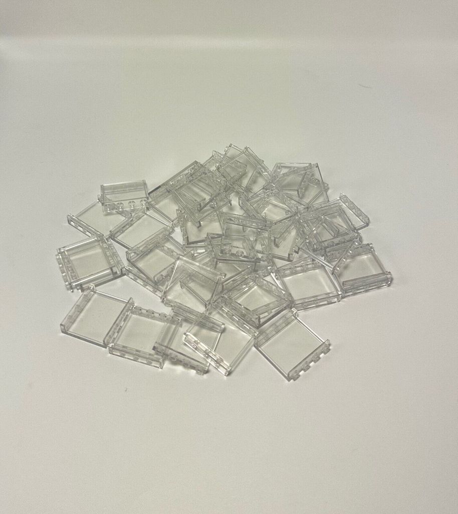 LEGO® 1x4x3 Panneaux de fenêtre Transparent pour maison, Image du produit 