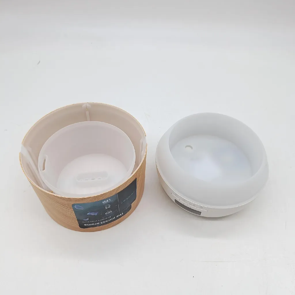 Éliminez les odeurs avec le diffuseur connecté Cecotec 5647 bois blanc - 9