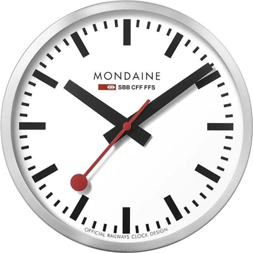 Mondaine Wanduhr Bahnhofsuhr in Silber aus gebürstetem Produktbild 
