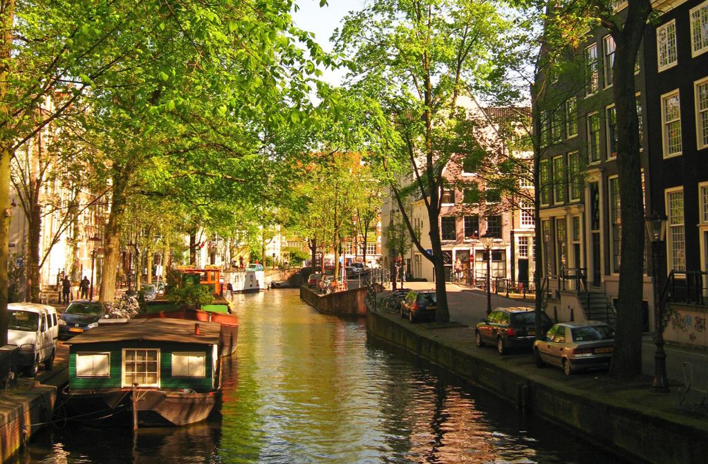 hansepuzzle 105326 - Kanal in Amsterdam Puzzle, 500 Teile, Natur, 46,0 x 30,0cm mit hochwertiger Aufbewahrung, Kartonbox & Beutel