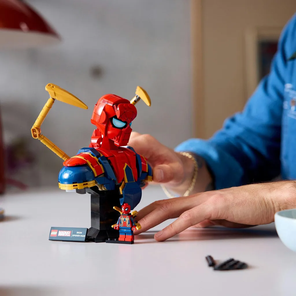 Buste Iron Spider-Man LEGO 76326 Figurine à Construire Marvel Adultes - 21