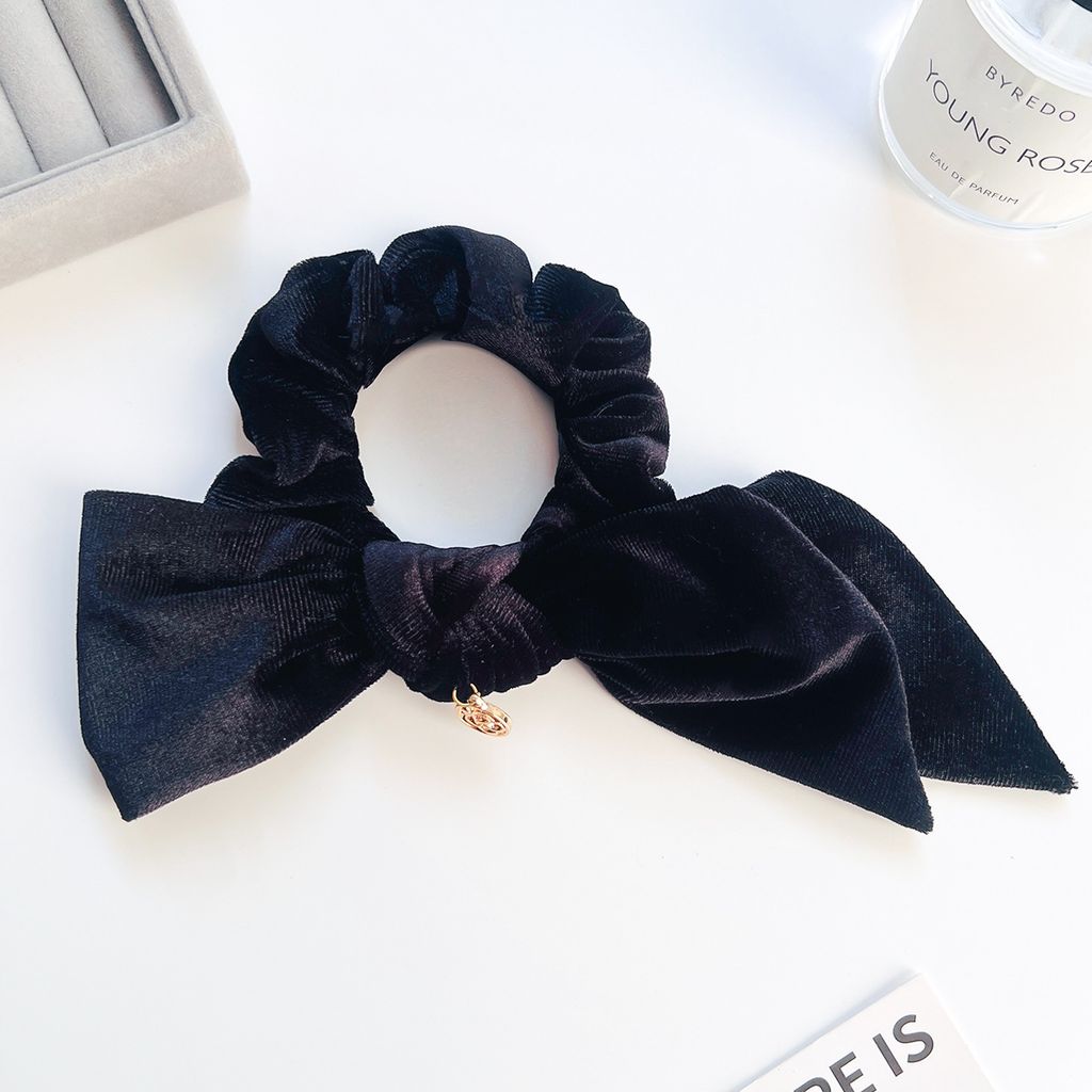 INF Elegantes Samt Schleifen Haarband - Stilvolles schwarzes Haaraccessoire