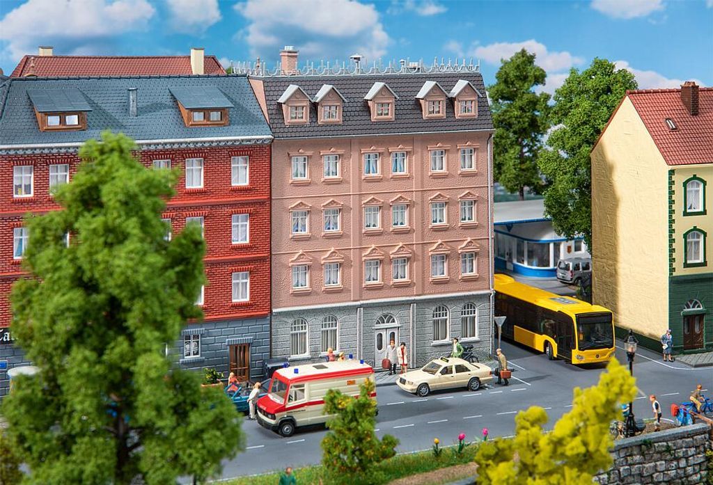 Faller Stadthaus mit Kanzlei 130627