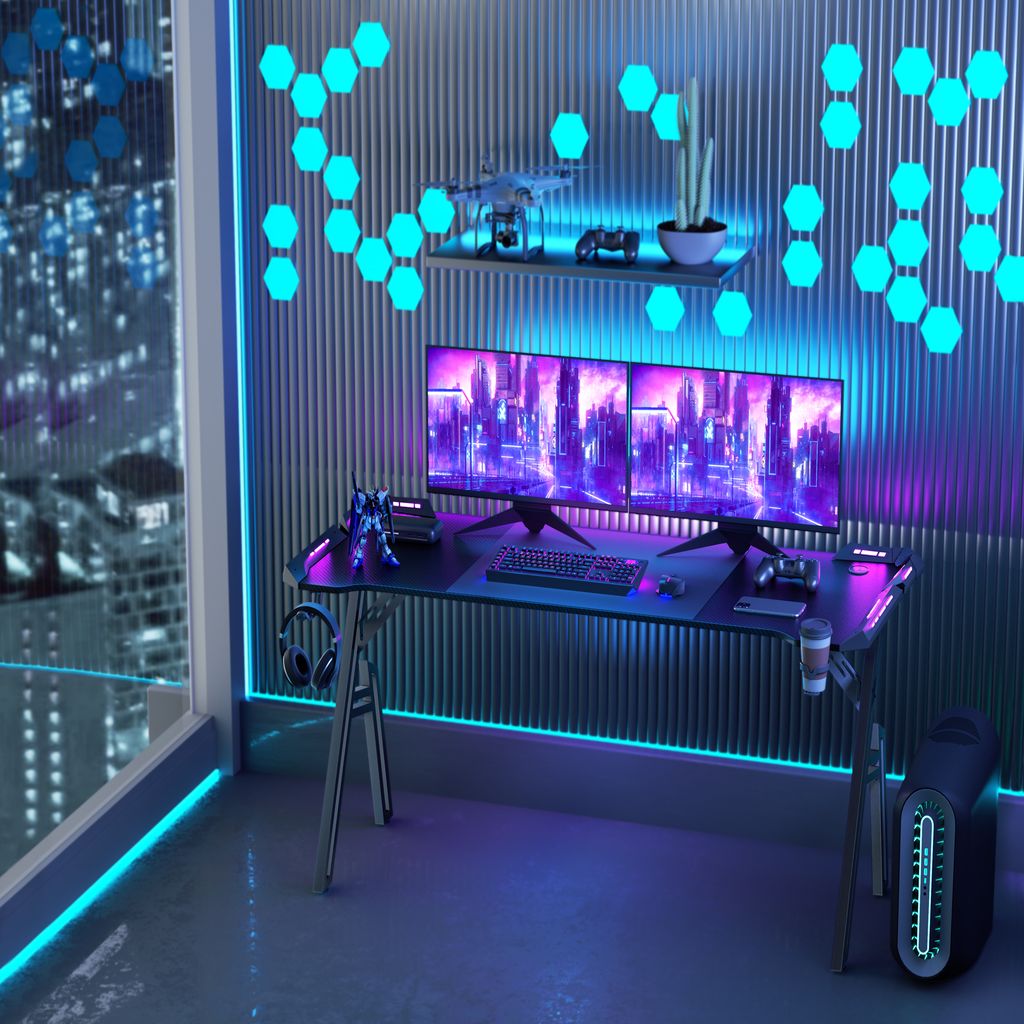 XMTECH LED Gaming Schreibtisch 160 x 60cm, Gaming Tisch PC Tisch, A Rahmen mit Kohlefaseroberfläche Stabil, Gamer Tisch mit Getränkehalter und Ko...